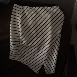 Small mid length striped skirt